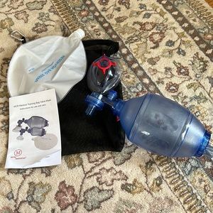 Adult/child CPR training bag valve mask